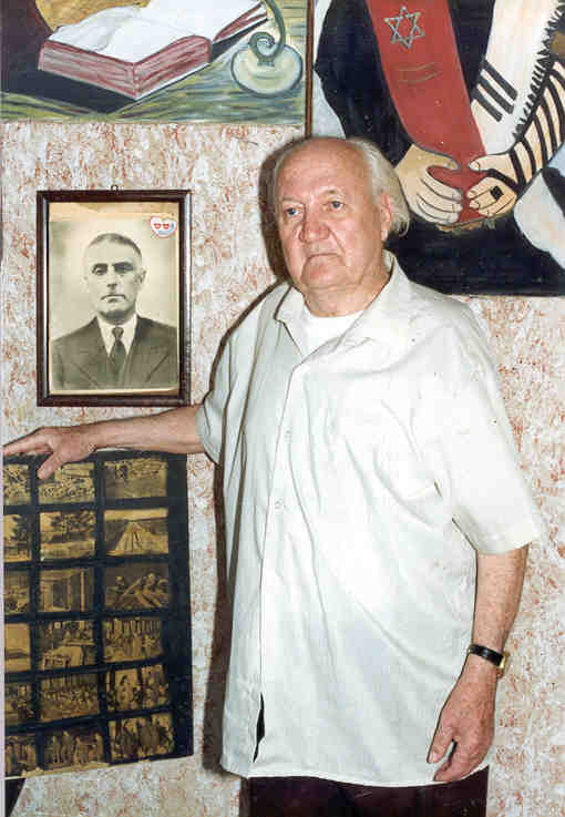 Sarfati in his home, 1990